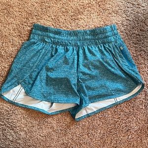 Lululemon Tracker Low-Rise Lined Short 4”